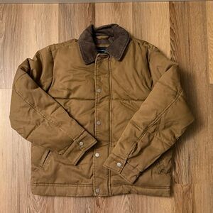 NWT Men’s Abercrombie & Fitch tan puffer chore jacket with corduroy collar.